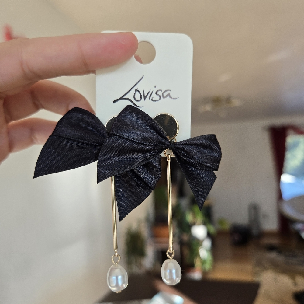 Lovisa Bow Pearl Earrings